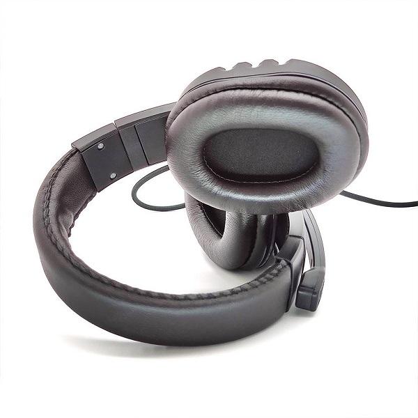 Over Ear Gaming Headset με σύνδεση 3.5mm / USB με Μικρόφωνο και Φώτα Ezra GE07