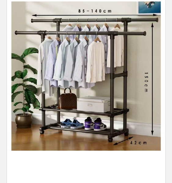 Κρεμάστρα Δαπέδου Τροχήλατη από Μέταλλο