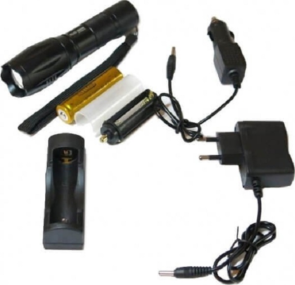 Φακός LED Αδιάβροχος Bailong με Μέγιστη Φωτεινότητα 1000lm BL-1831